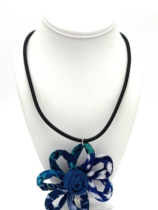 Fabric Daisy Necklace