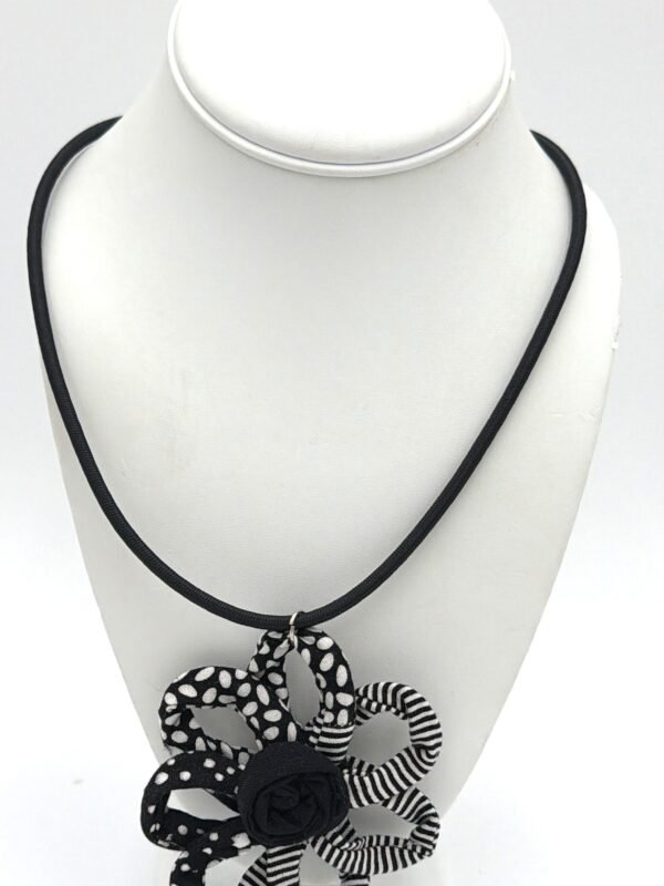 Fabric Daisy Necklace
